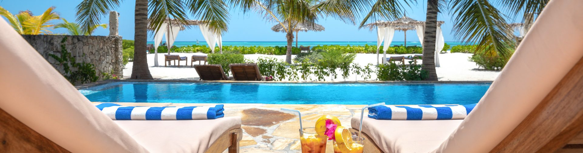 Holiday rental poolside
